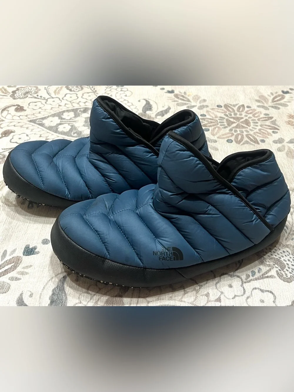 The North Face Men’s ThermoBall Eco Traction Bootie Shady Blue / Black Size 10